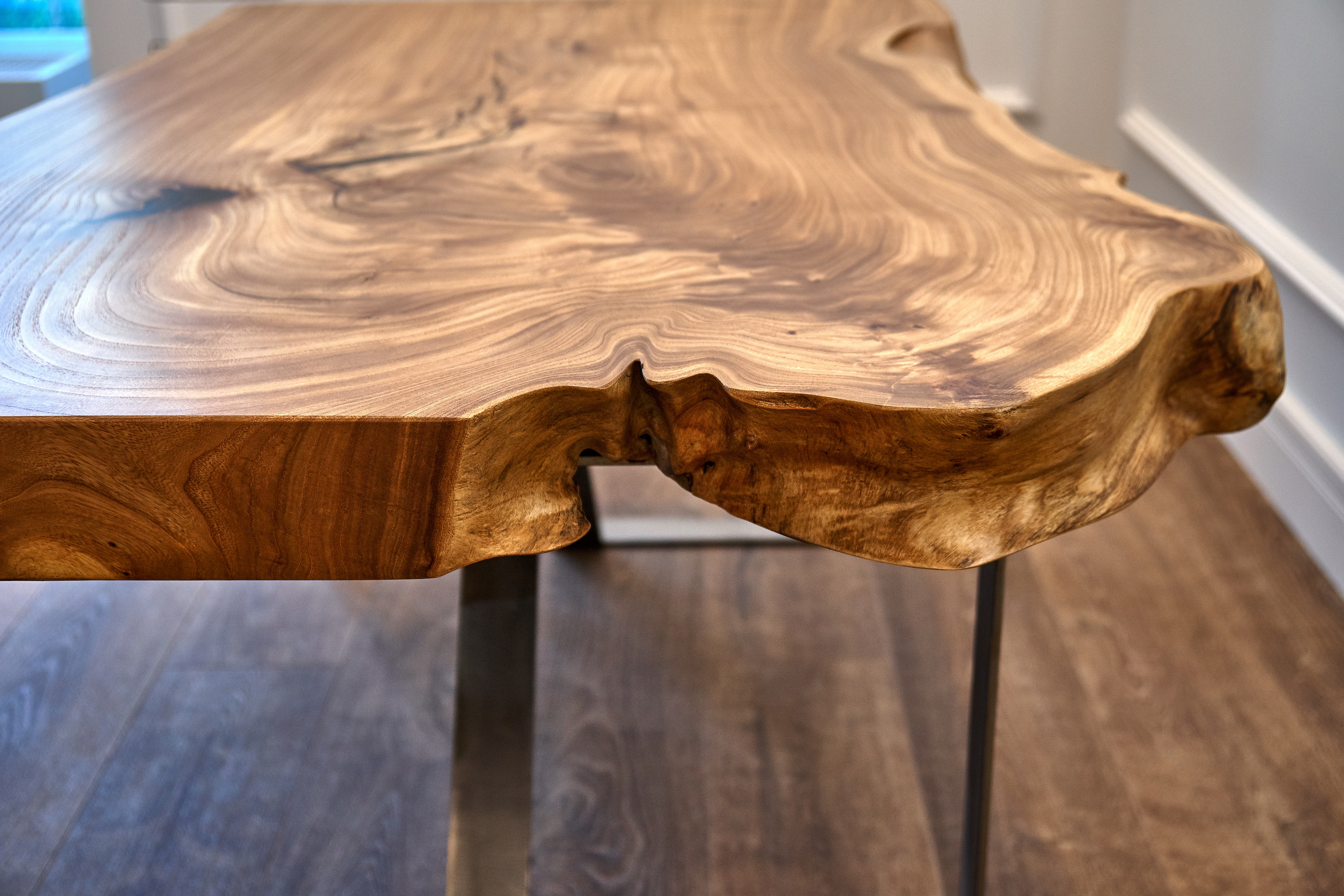 Everything you need to know about live edge tables