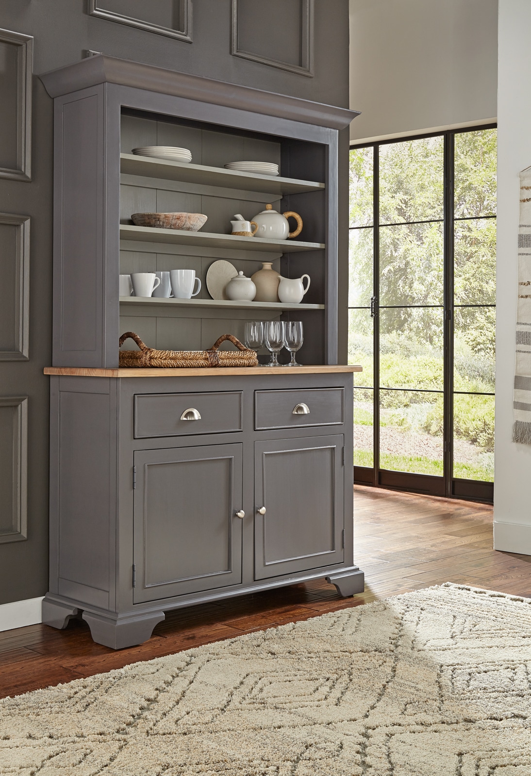 Choosing Between a Hutch and a China Cabinet